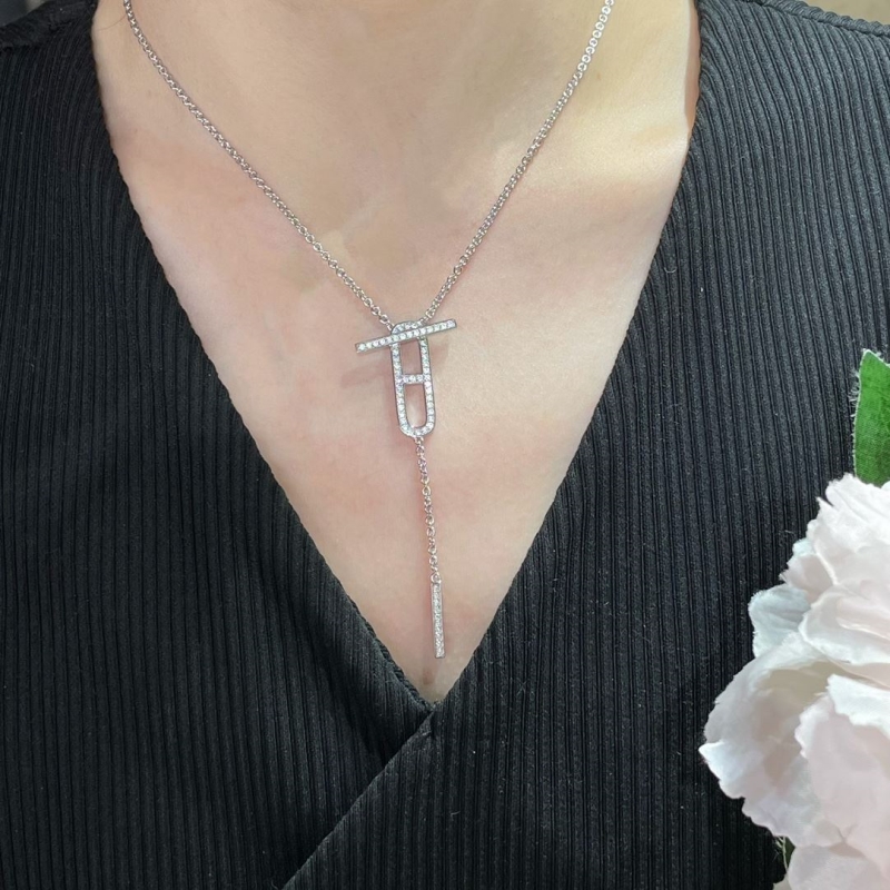 H**me5 necklaces